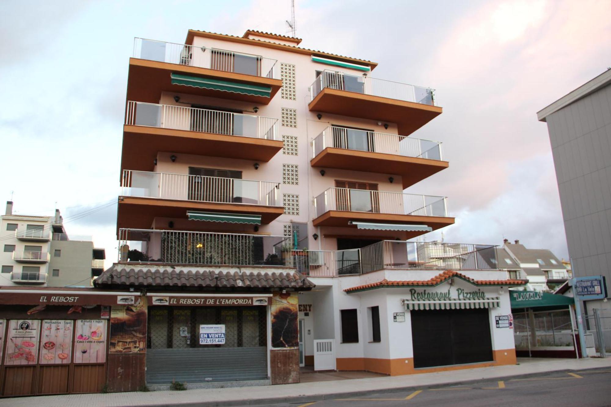Agi Santa Margarita Apartment Roses Bagian luar foto