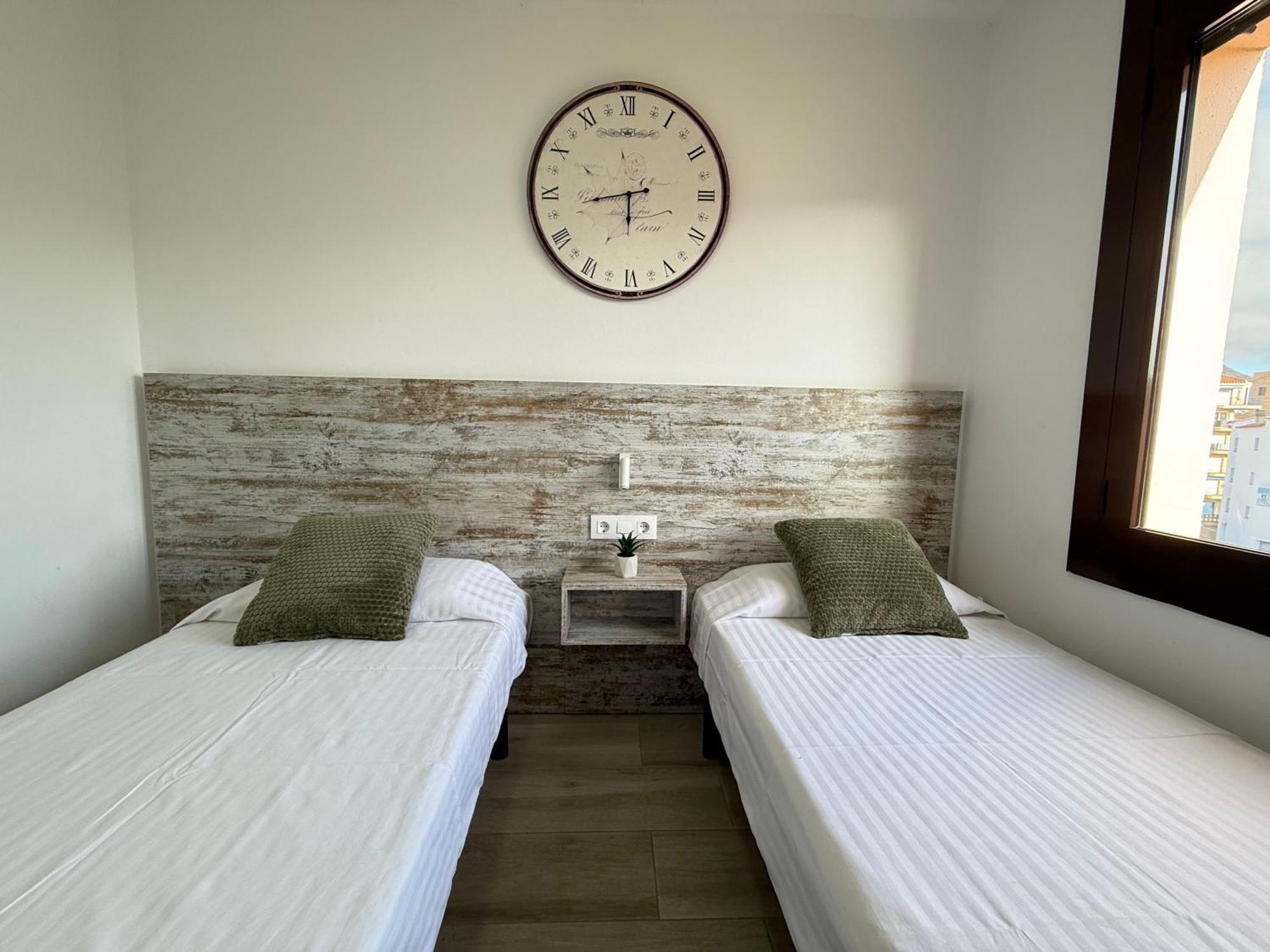 Agi Santa Margarita Apartment Roses Bagian luar foto